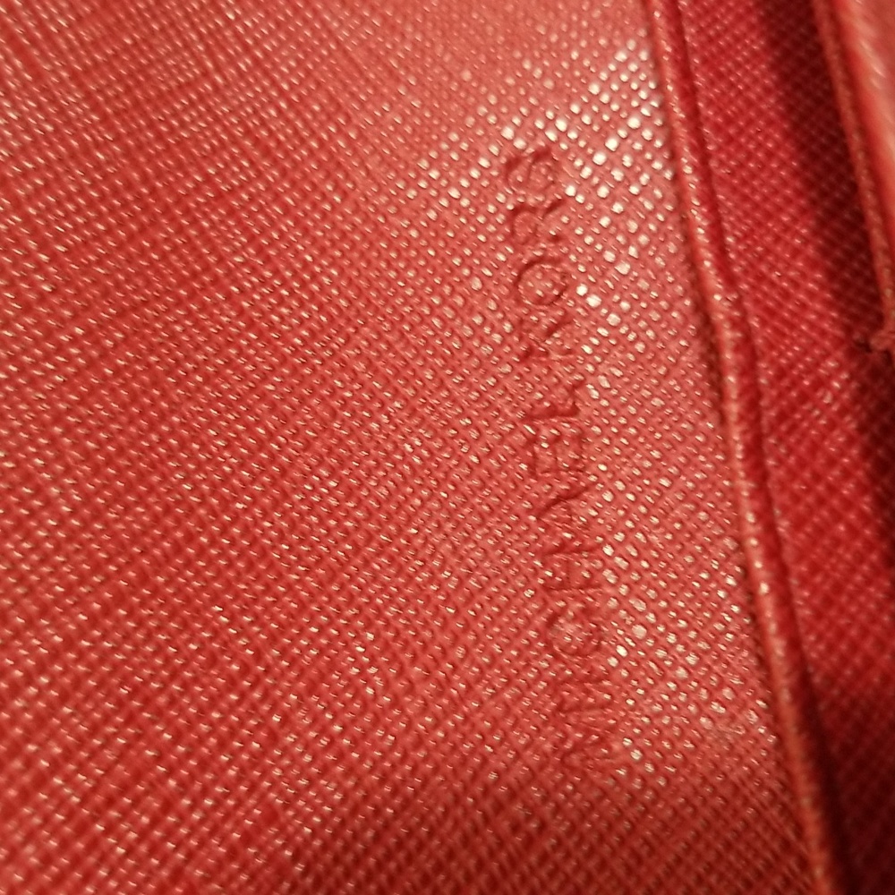 ⛔SOLD⛔NWOT MK jet set wallet in red color! - Picture 9 of 10